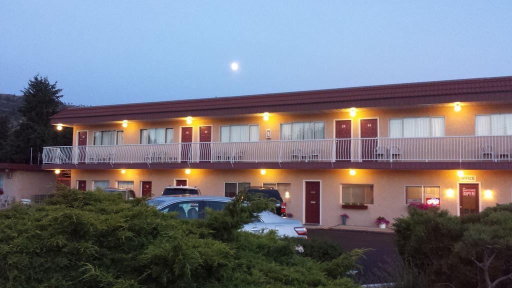 Swiss Sunset Inn Penticton Ngoại thất bức ảnh