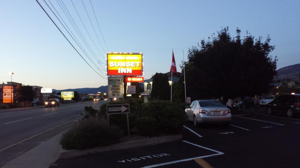 Swiss Sunset Inn Penticton Ngoại thất bức ảnh