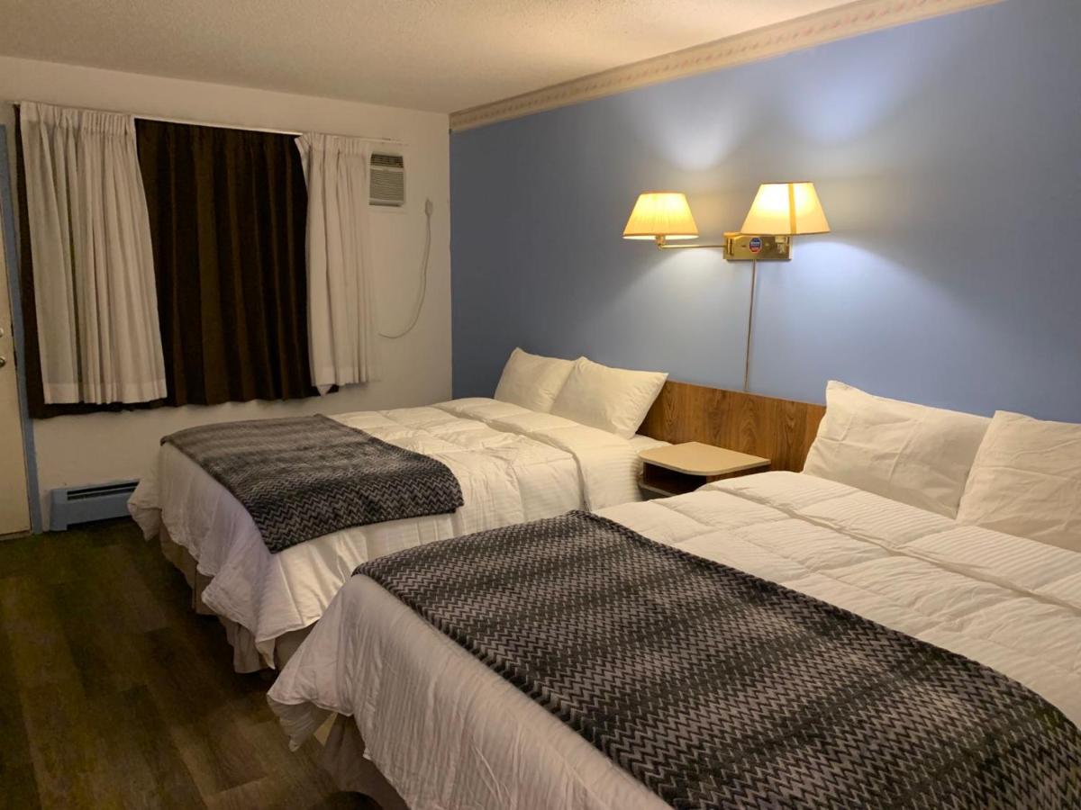 Swiss Sunset Inn Penticton Ngoại thất bức ảnh