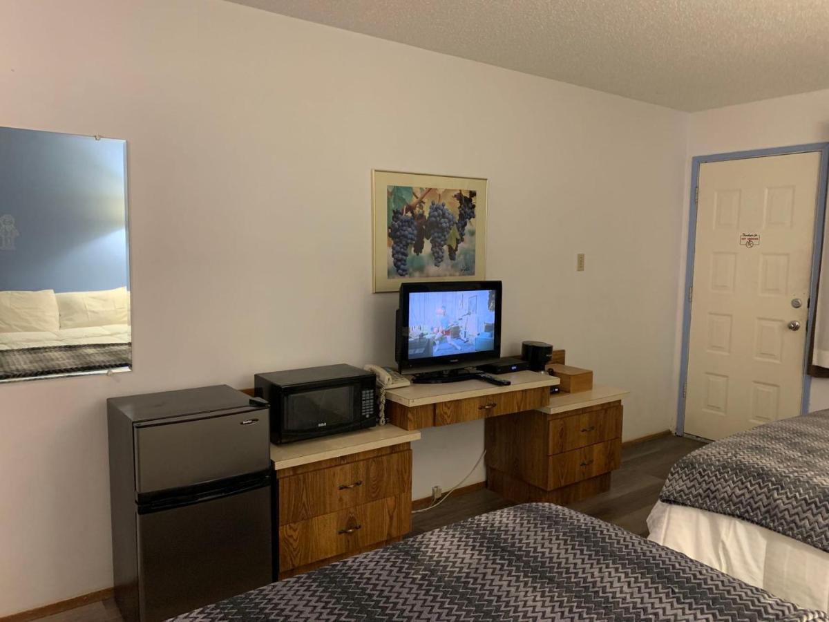 Swiss Sunset Inn Penticton Ngoại thất bức ảnh