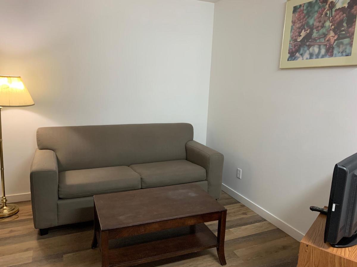 Swiss Sunset Inn Penticton Ngoại thất bức ảnh