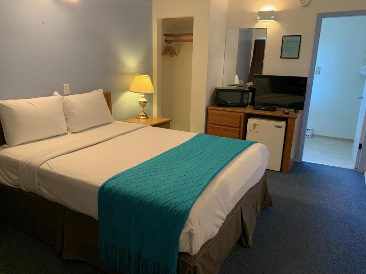 Swiss Sunset Inn Penticton Ngoại thất bức ảnh