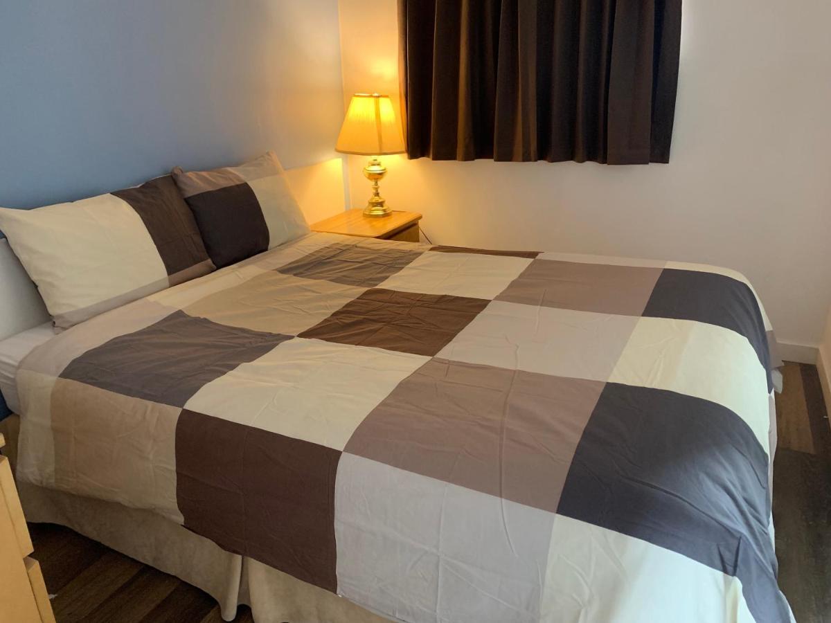 Swiss Sunset Inn Penticton Ngoại thất bức ảnh