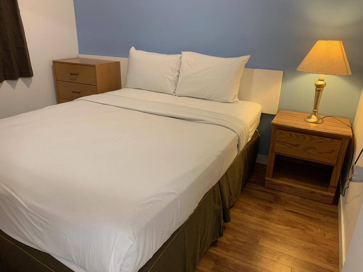 Swiss Sunset Inn Penticton Ngoại thất bức ảnh