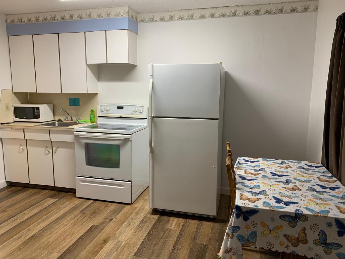 Swiss Sunset Inn Penticton Ngoại thất bức ảnh