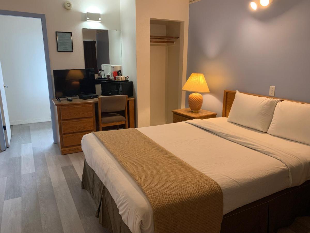 Swiss Sunset Inn Penticton Ngoại thất bức ảnh