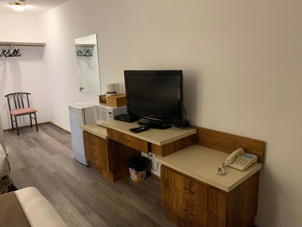 Swiss Sunset Inn Penticton Ngoại thất bức ảnh