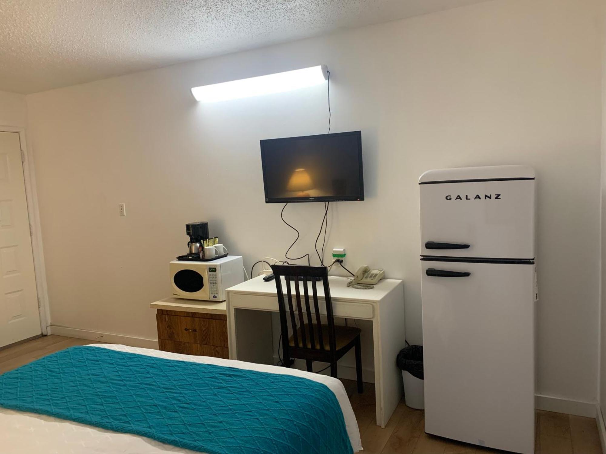 Swiss Sunset Inn Penticton Ngoại thất bức ảnh