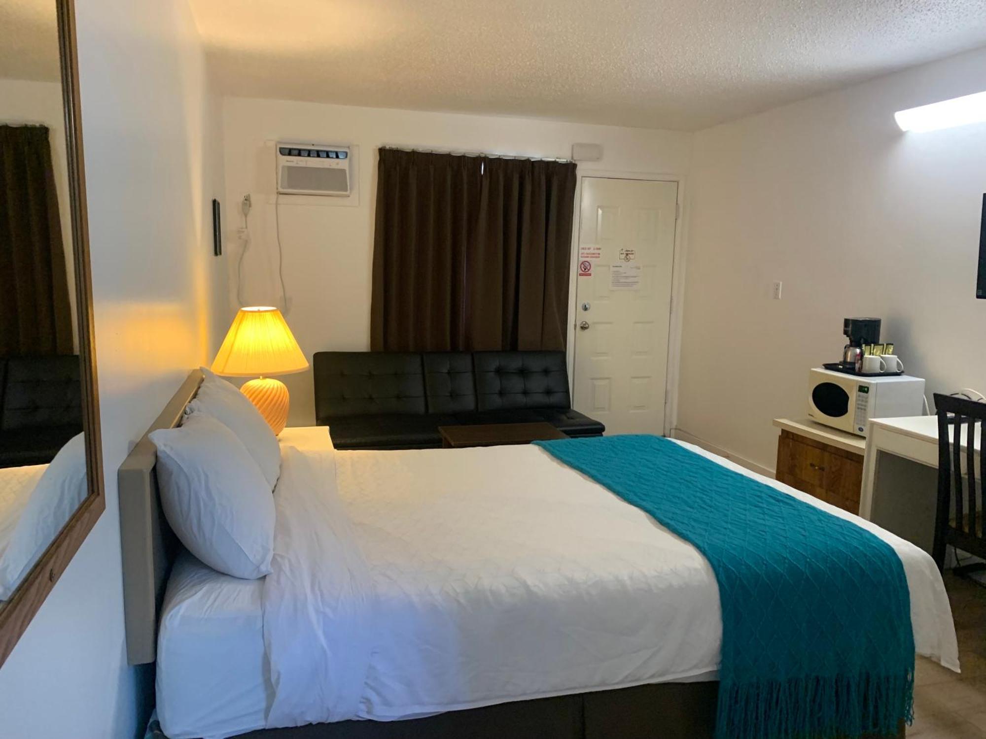Swiss Sunset Inn Penticton Ngoại thất bức ảnh